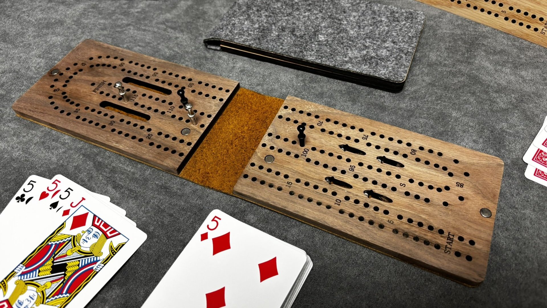 Compact Leather Folding Travel Cribbage Board with Metal Pegs – Portable Walnut Game for Camping & On-the-Go Fun