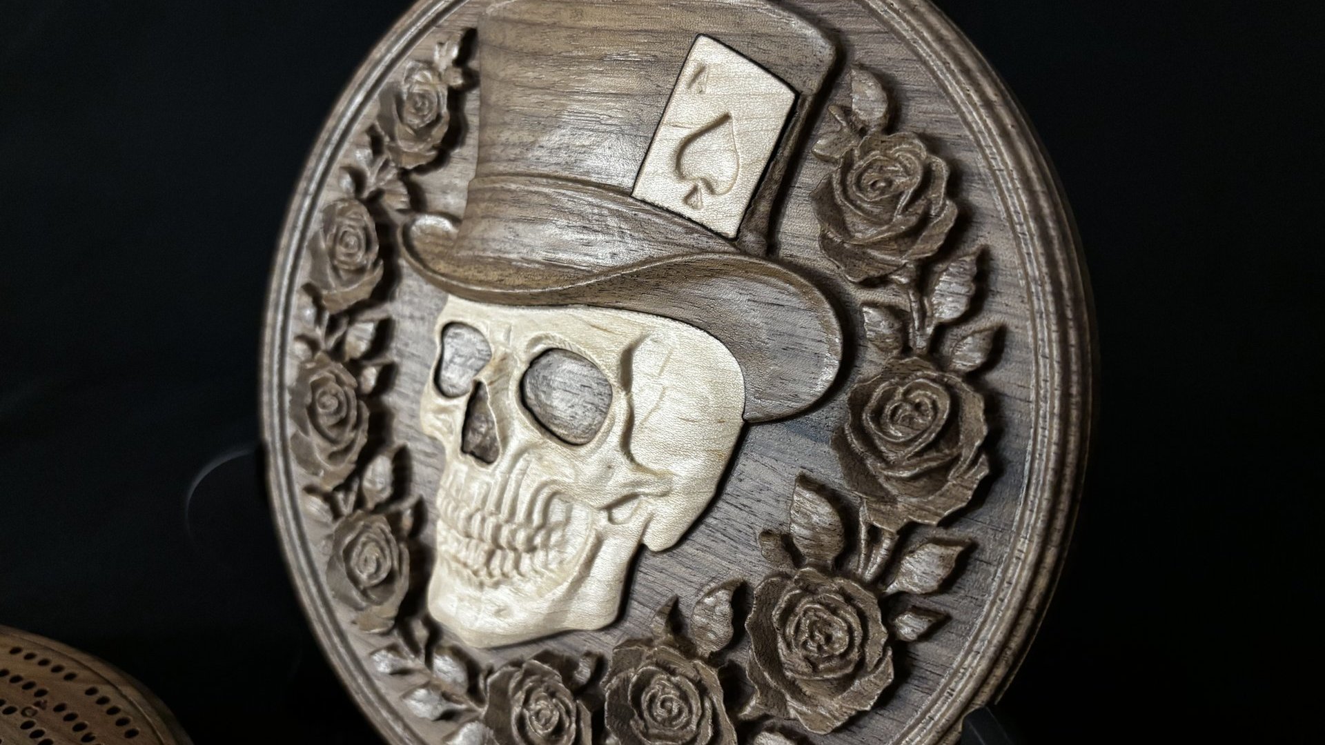 Skull & Roses Cribbage Board