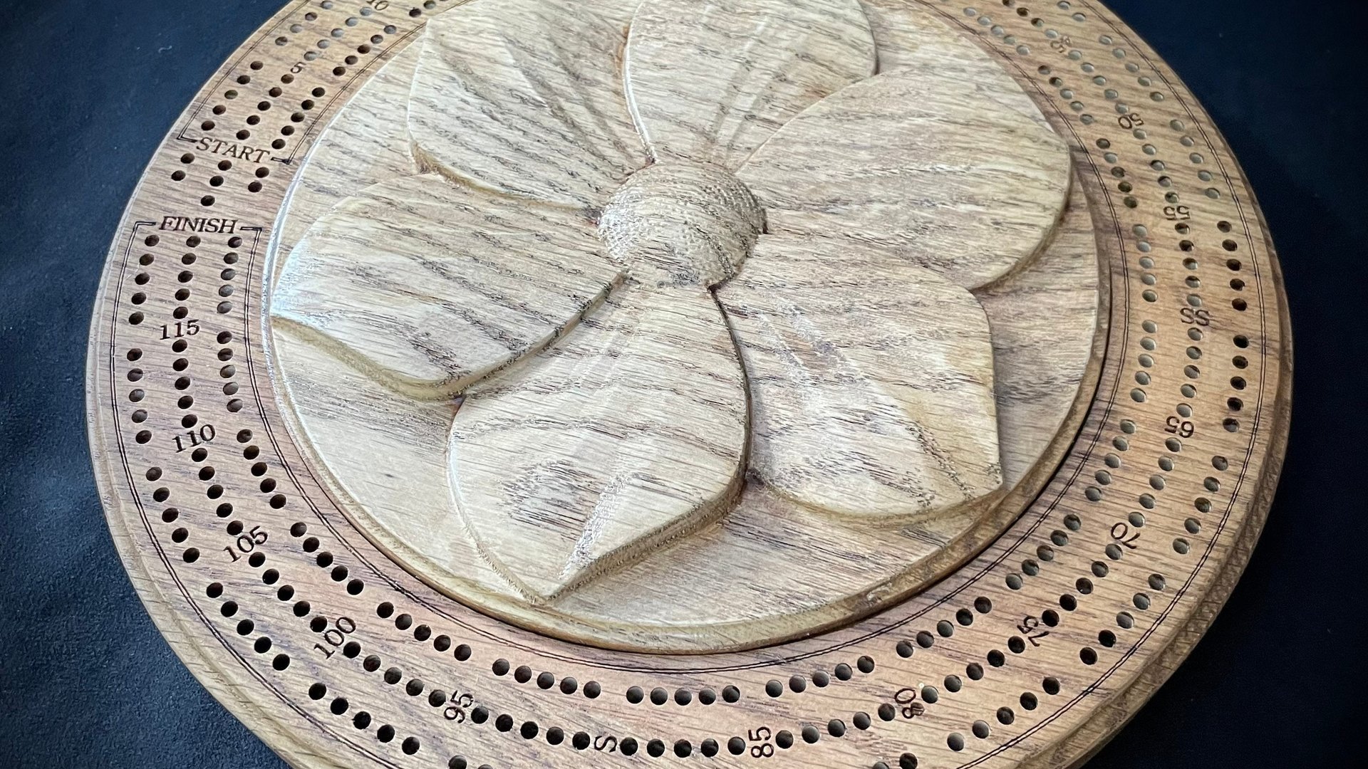 Dog Wood Flower Round Oak Cribbage Board Game (Personalized)